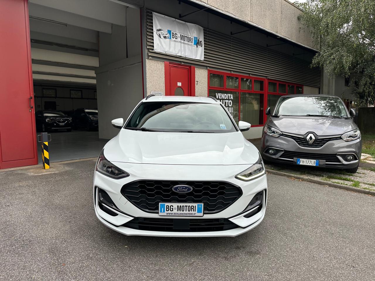 Ford Focus SW 1.0 ecoboost hybrid ST-Line 125cv ok neopat.