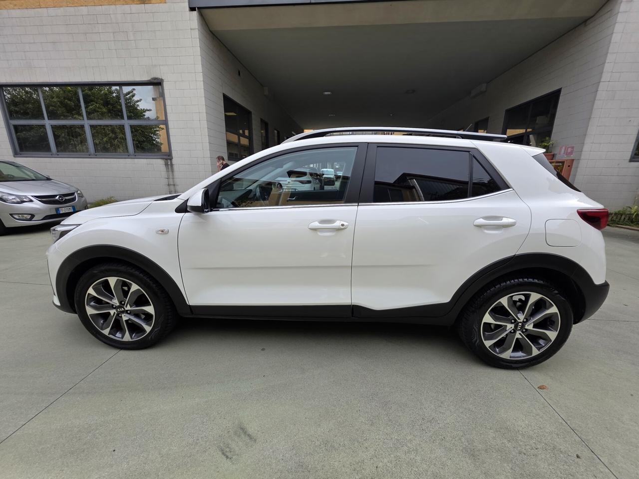 Kia Stonic 1.0 T-GDi 100cv hybrid GT Line