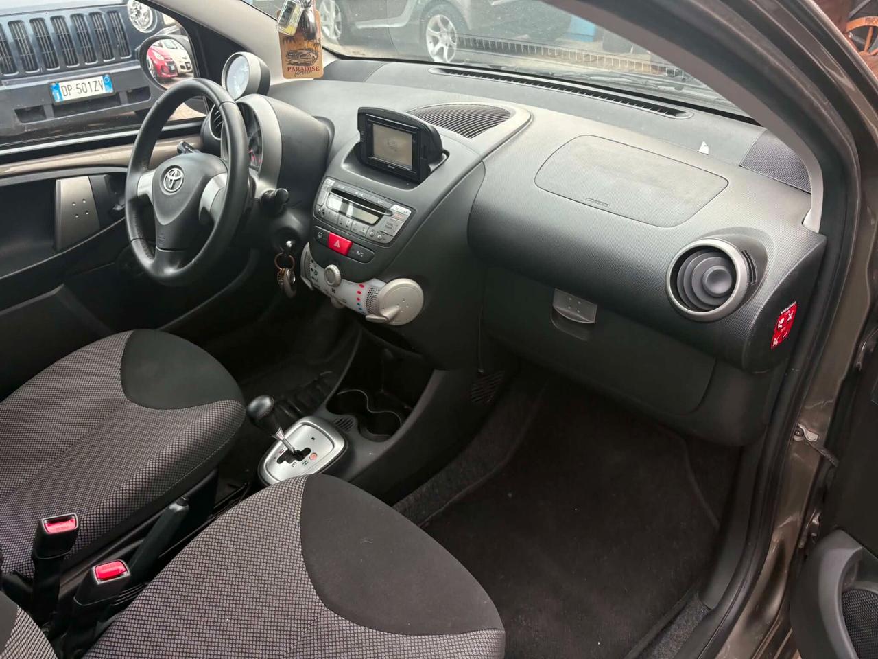 Toyota Aygo 1.0 12V VVT-i 5 porte Lounge Connect MMT