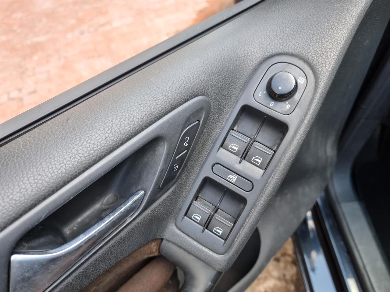 Volkswagen Golf Var. 2.0 TDI DPF Comfortline