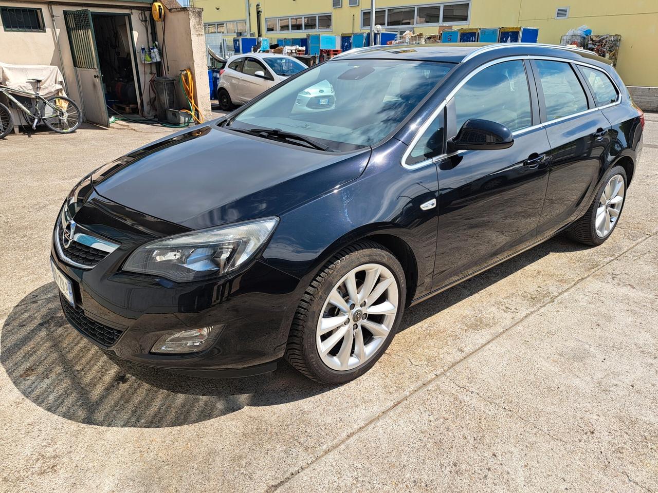 Opel Astra 1.6 Turbo 180CV Sports Tourer Cosmo S