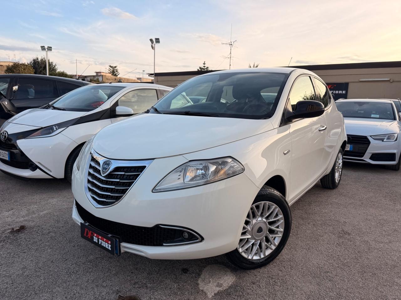 Lancia Ypsilon 0.9 TwinAir 85Cv Metano Ecochic Gold