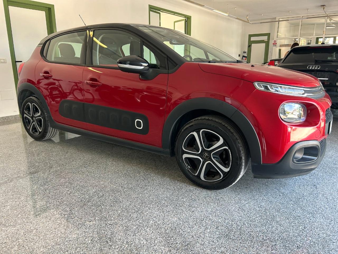Citroen C3 1.2 puretech Shine 82cv