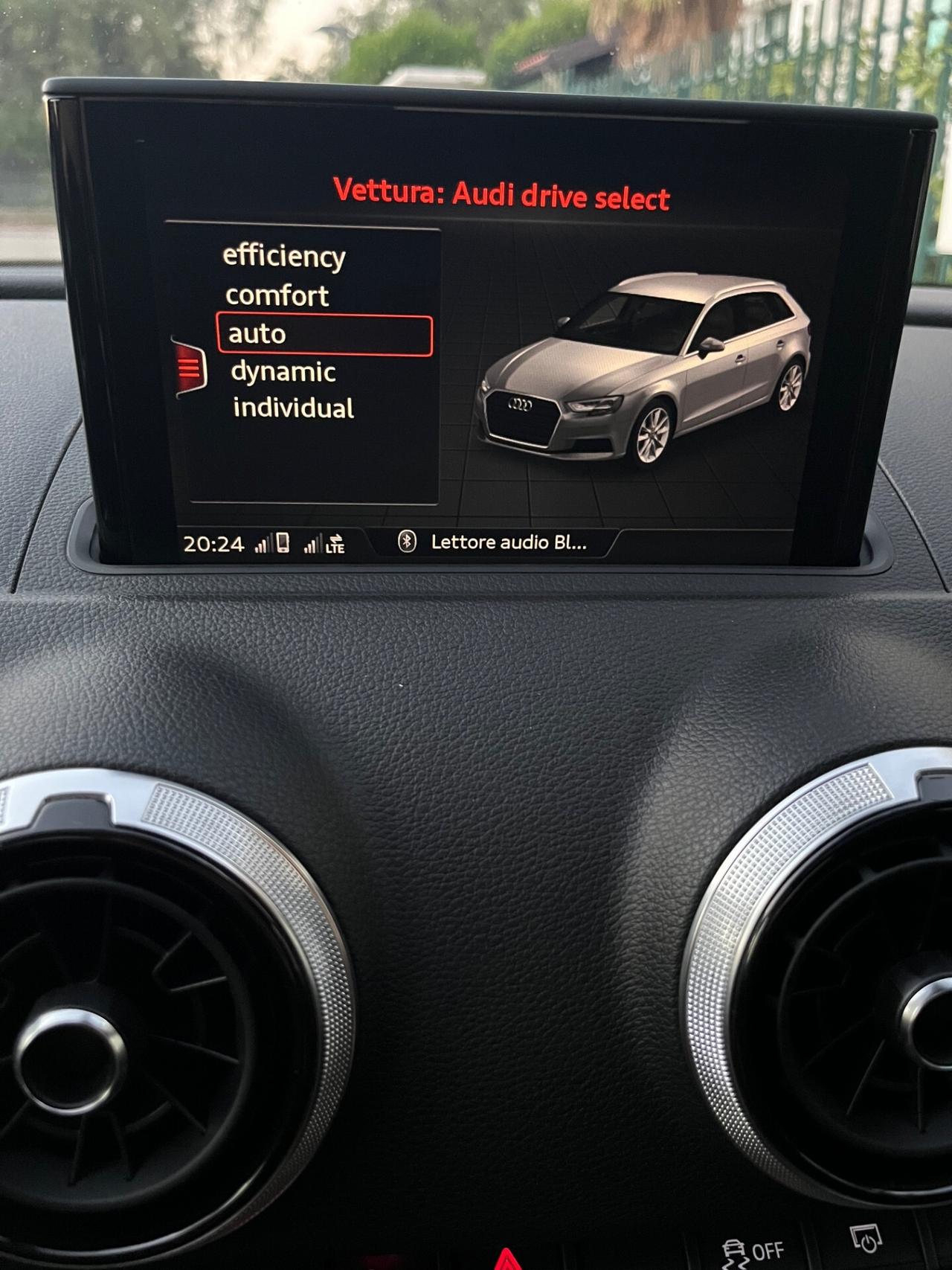 Audi A3 1.6 TDI 116 CV S tronic Design FULL TETTO PANORAMICO