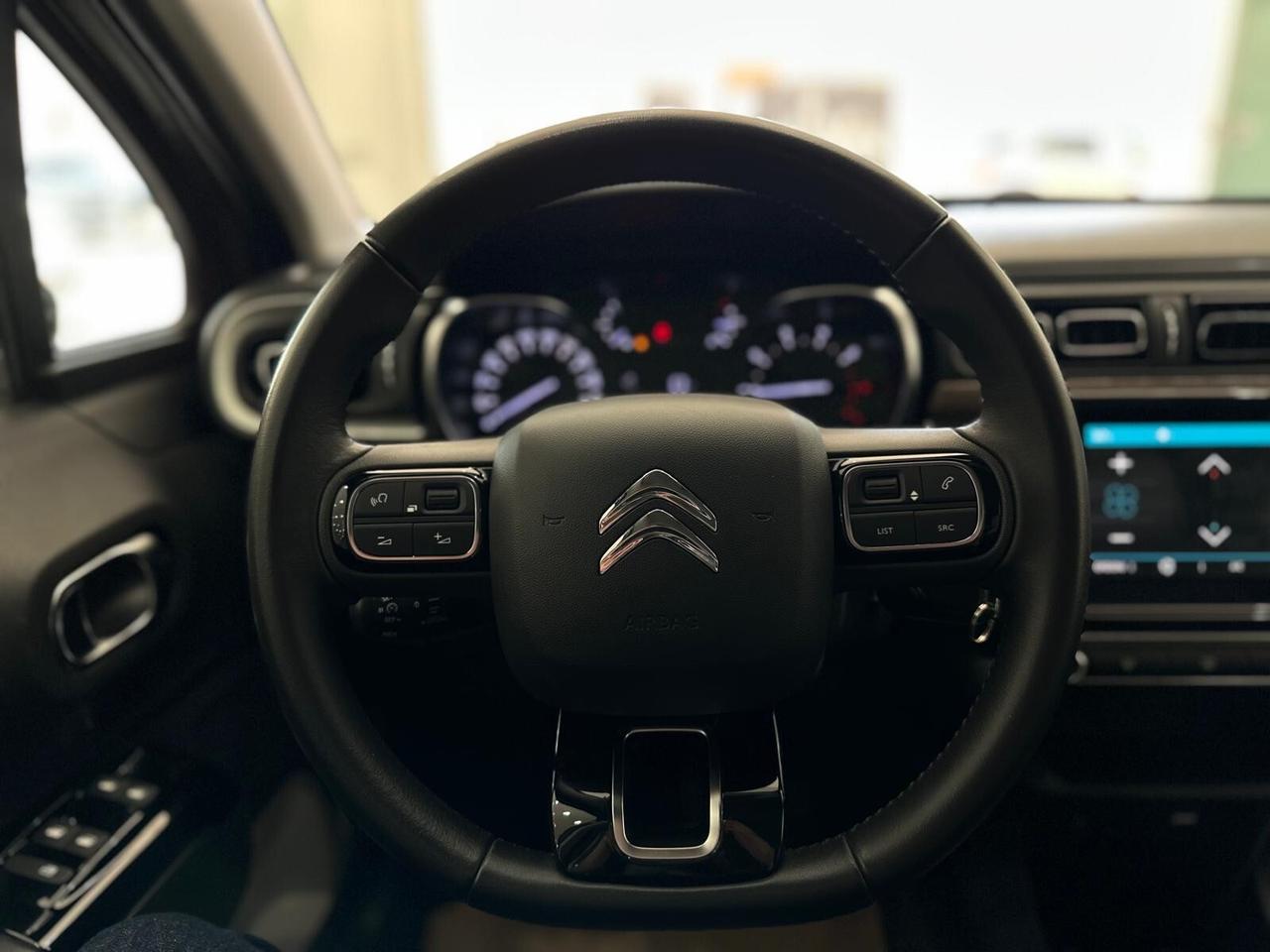 Citroen C3 PureTech 110 S&S Shine Navi+Retrocamera