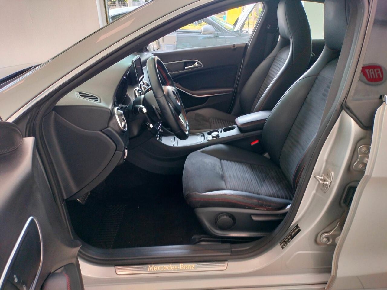 Mercedes-benz CLA 220 CLA 220 CDI Automatic Premium cambio automatico