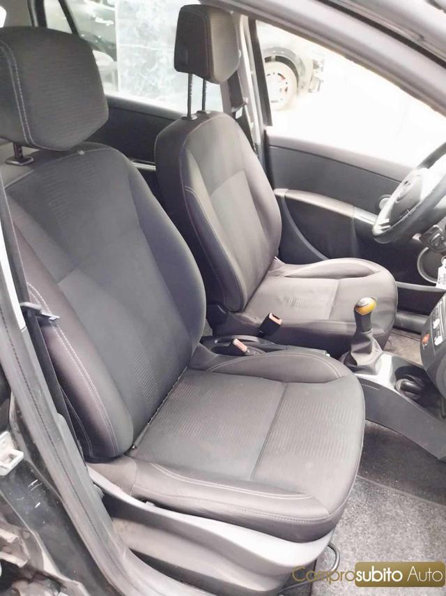 RENAULT Clio 1.2 16V SporTour Confort