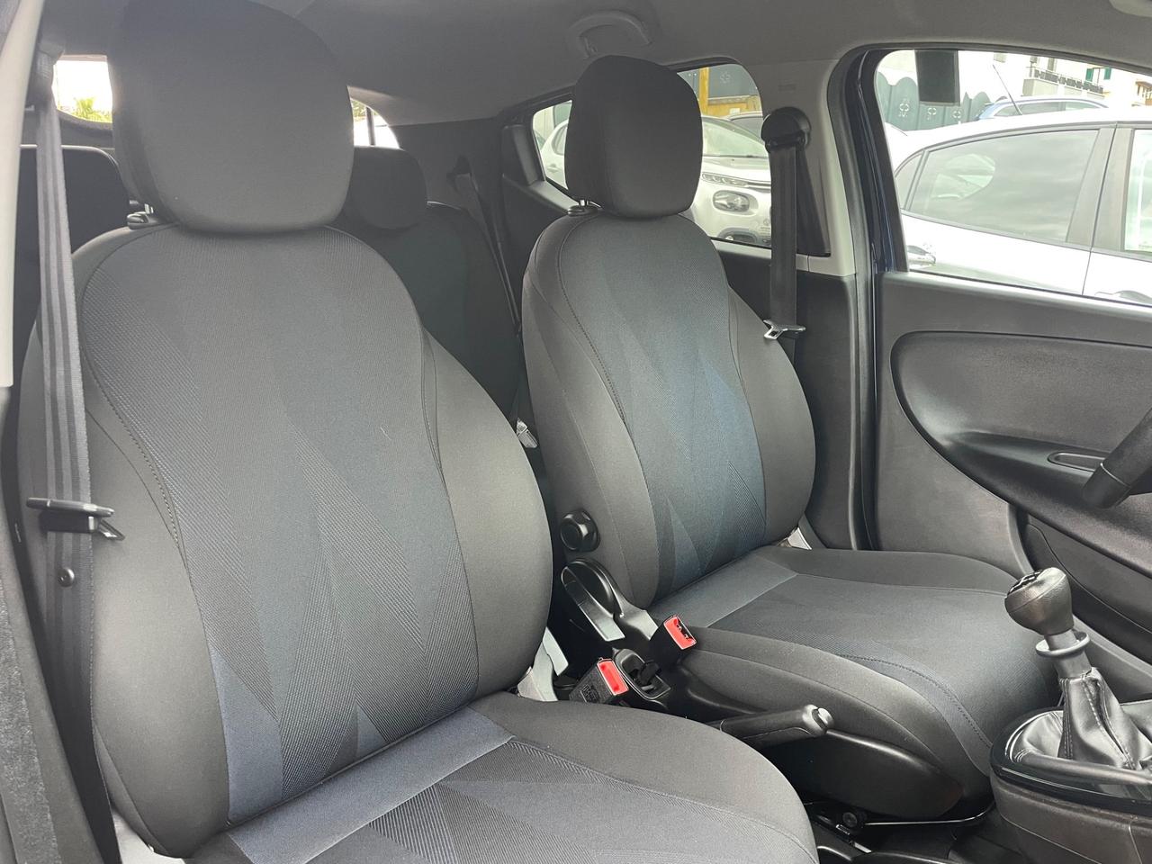 LANCIA YPSILON 1.2 BENZINA 69 (CV) 2019