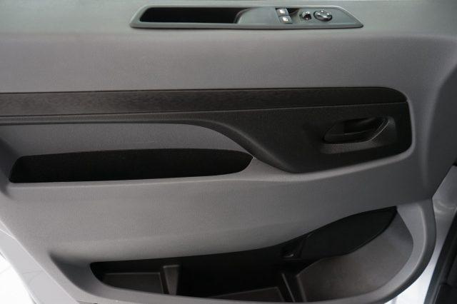 OPEL Vivaro 1.5 Diesel 120cv S&s 9 POSTI