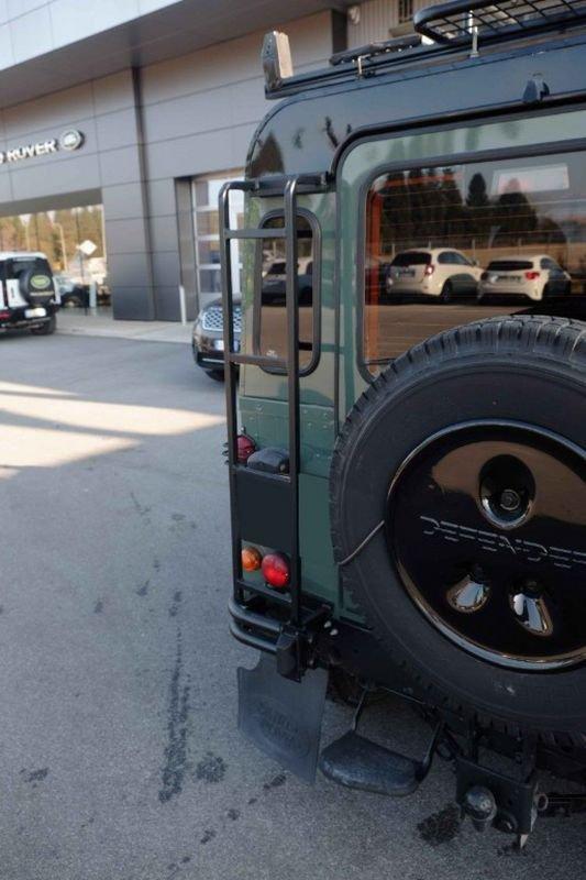 Land Rover Defender 90 2.4 TD4 Station Wagon S