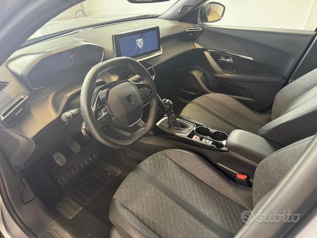 PEUGEOT 2008 PureTech 100 S&S Allure