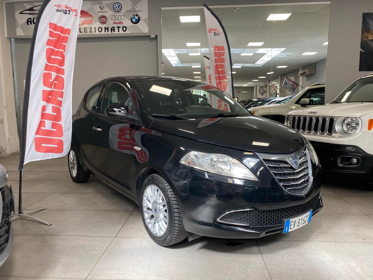 Lancia Ypsilon 1.2 69 CV 5 porte S&S Silver
