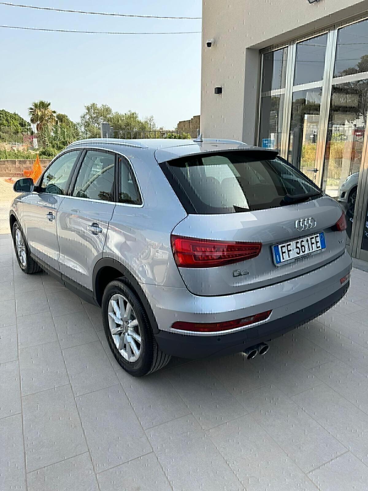 Audi Q3 2.0 TDI 120 CV Business