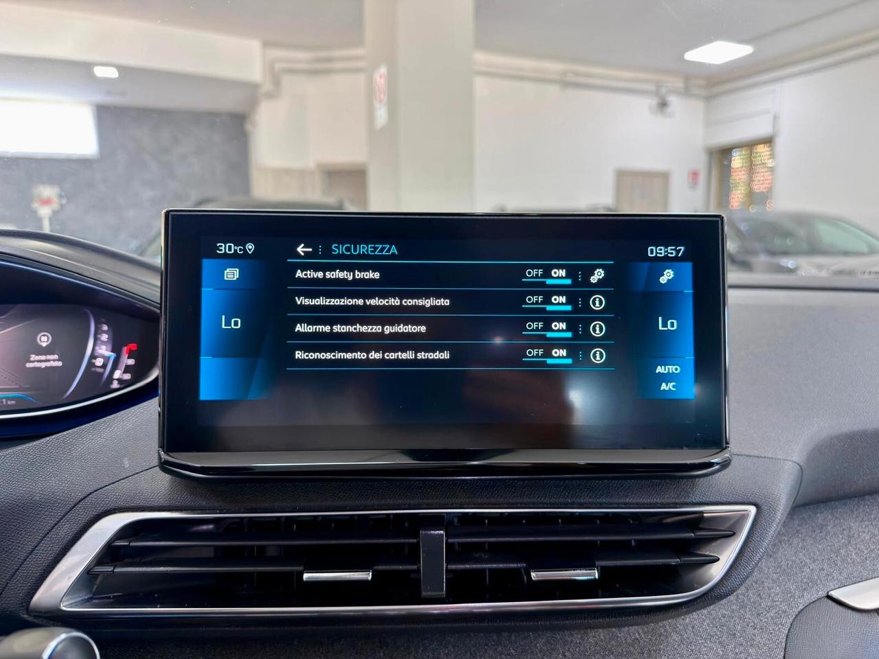 Peugeot 3008 1.5 BlueHDi 130cv EAT8 Allure Pack 2022