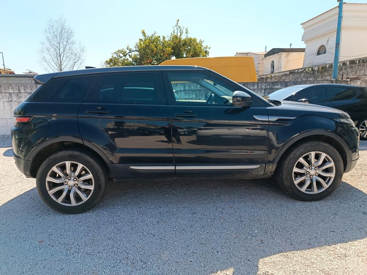 Land Rover Range Evoque 2.0 eD4 5p. SE Dynamic