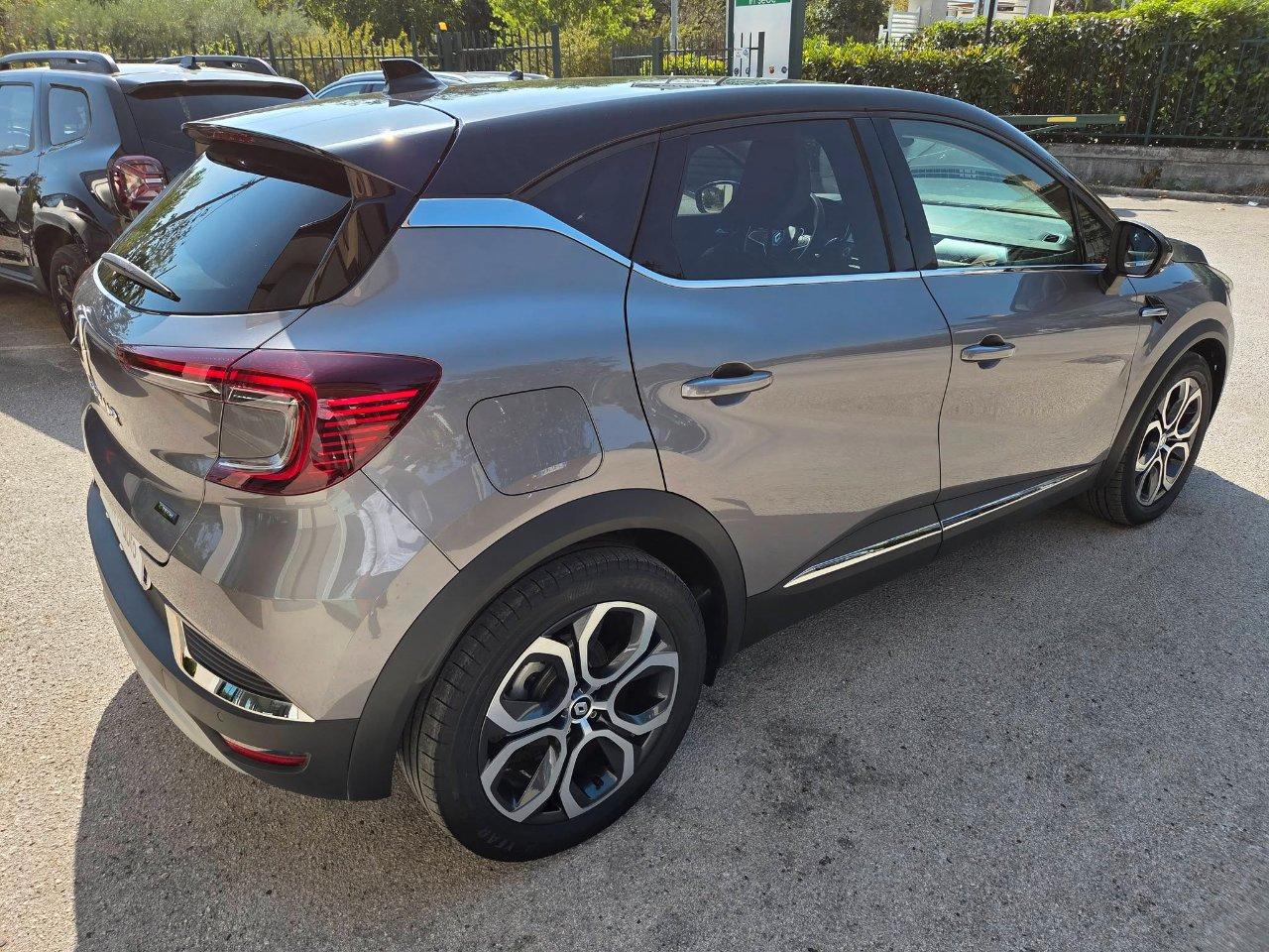 Renault Captur 1.6 E-Tech full hybrid Techno 145cv auto