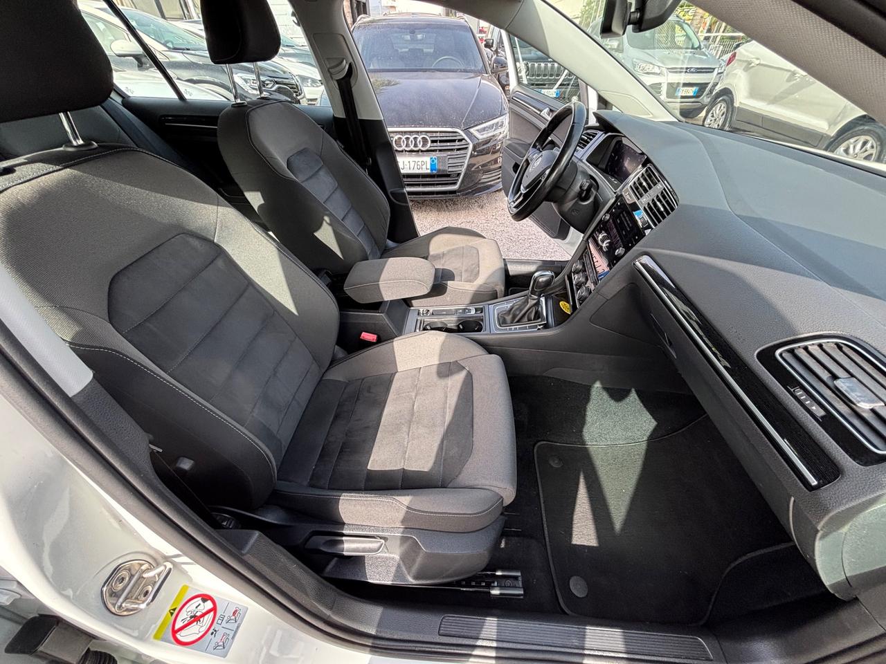 VW GOLF 1.6TDI 116CV DSG EXECUTIVE RETROCAMERA FULL