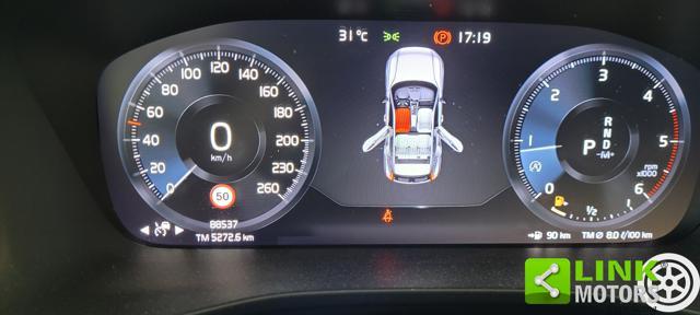 VOLVO XC40 D4 AWD Geartronic R-design