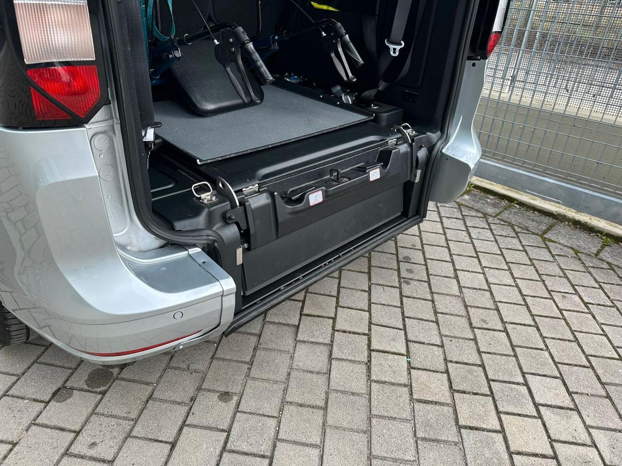 Volkswagen Caddy 1.5 TSI 114 CV DSG Life CON PEDANA TRASPORTO CARROZZINA