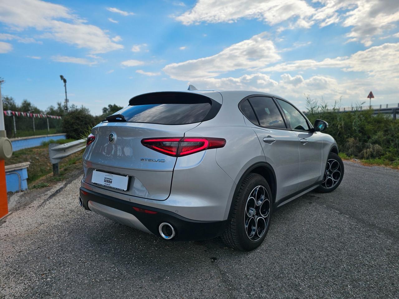 Alfa Romeo Stelvio 2.2 Turbodiesel 190 CV AT8 Q4 Business