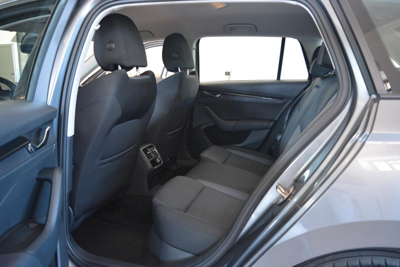Skoda Octavia 20 TDI EVO 115cv DSG Wagon Executive