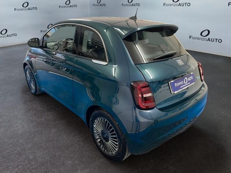 Fiat 500 500e Berlina 42 kWh La Prima