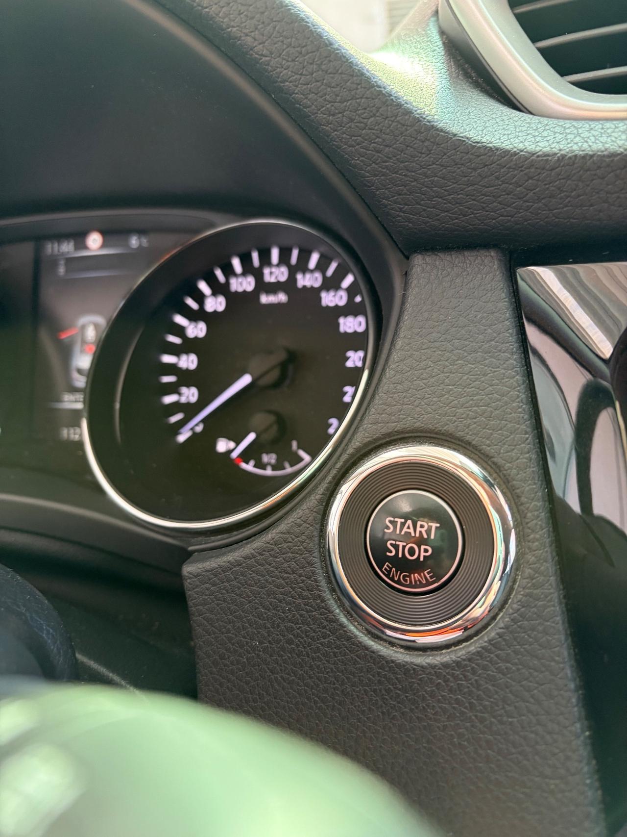 Nissan Qashqai 1.2 N-Connecta