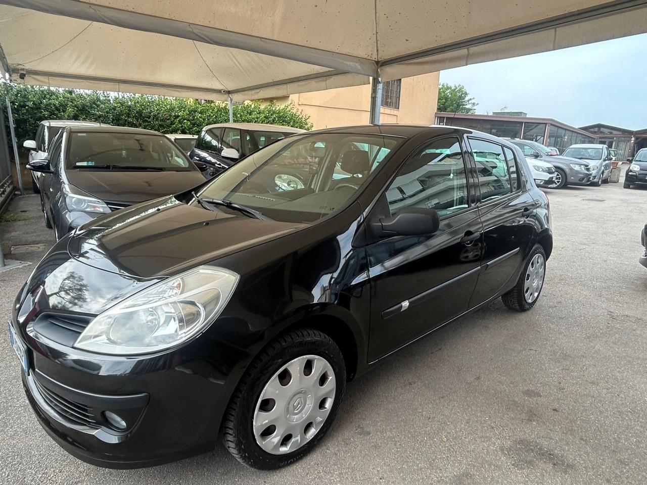 Renault Clio 1.2 16V 5 porte Le Iene
