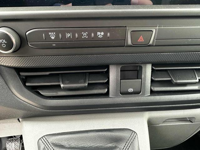 FORD Transit Custom 320 2.0 EcoBlue 136CV PL Combi Trend 9 POSTI