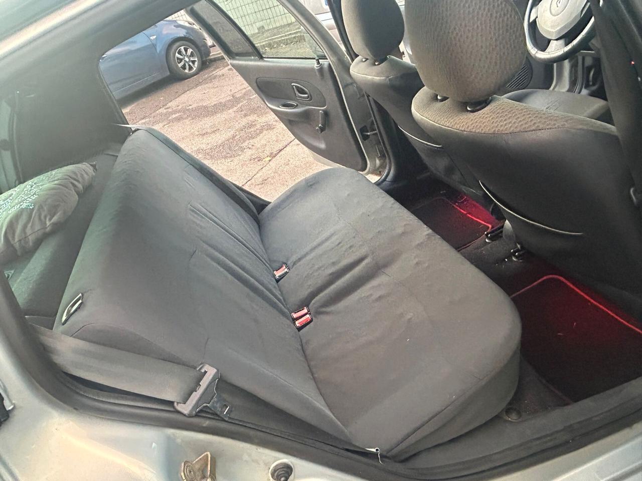 Renault Clio 1.2 16V benzina 5 porte