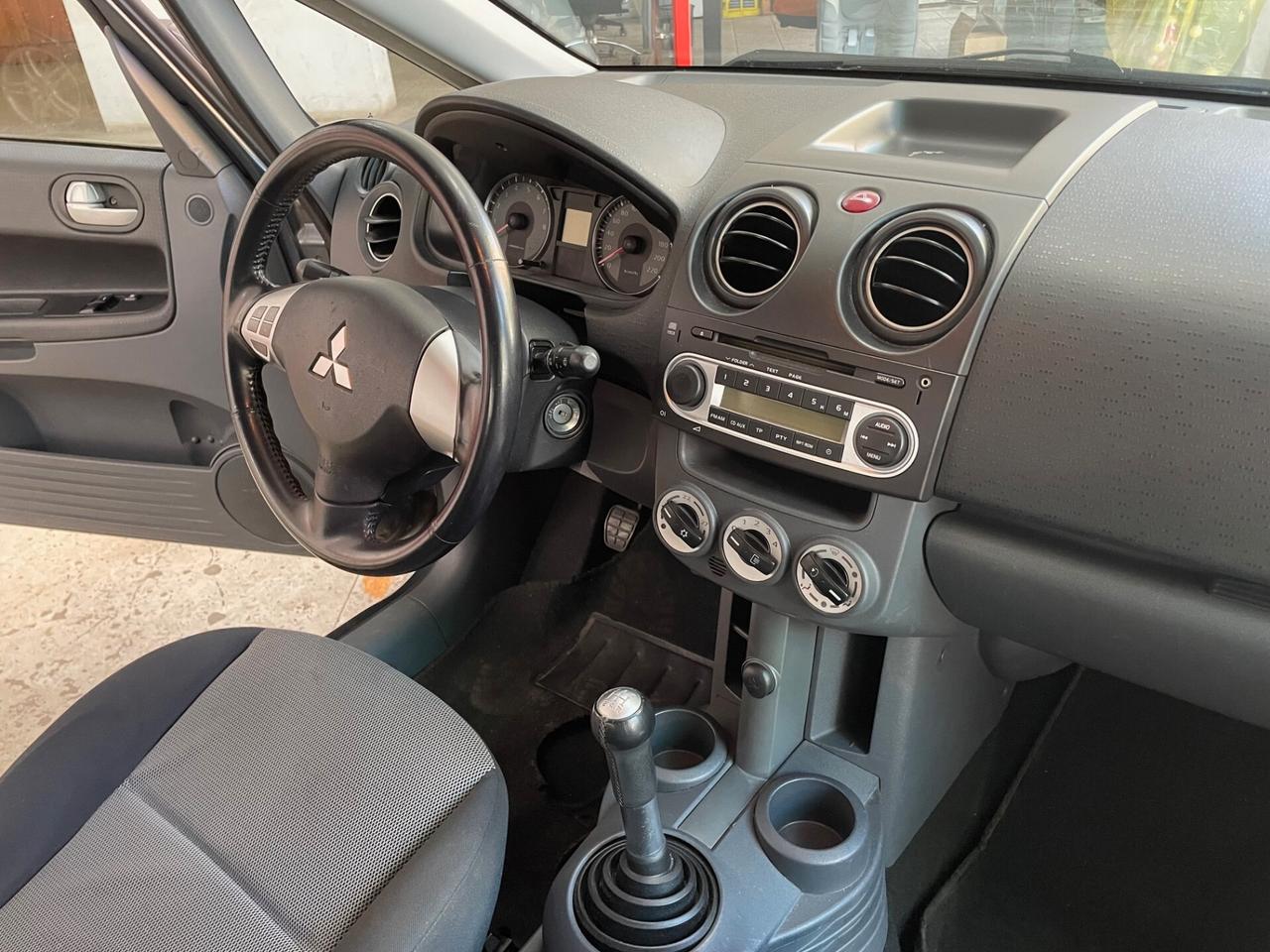 Mitsubishi Colt 1.1 12V 3p. 49.000KM!!!