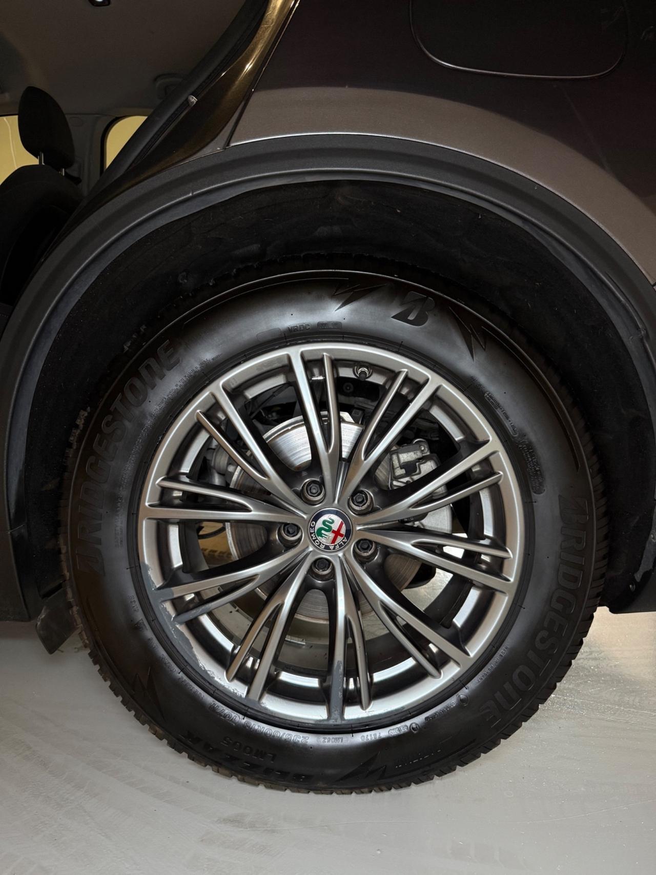 Alfa Romeo Stelvio 2.2 Turbodiesel 190 CV AT8 Q4 Business