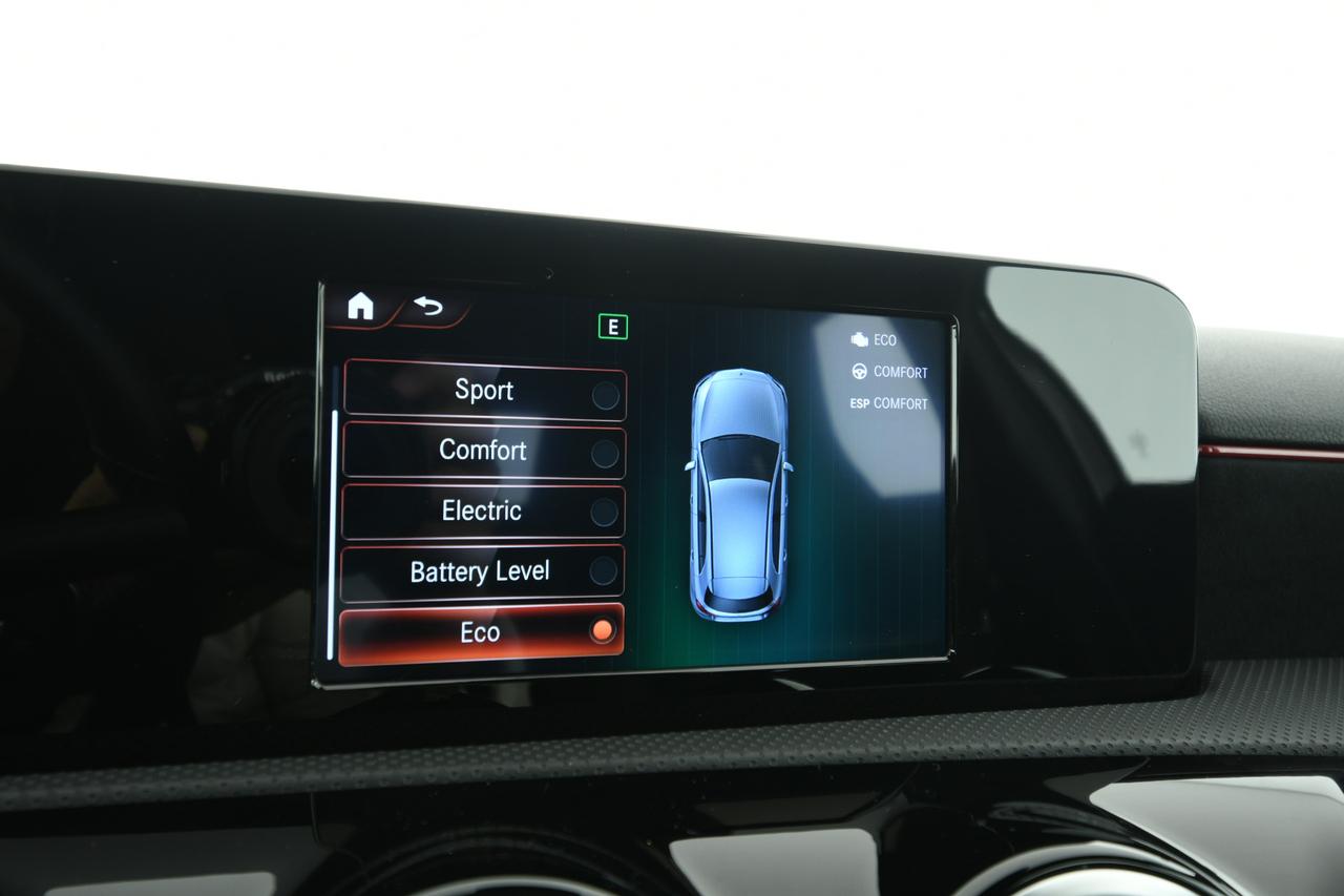 Mercedes-Benz A 250 e phev (eq-power) Premium auto CAMERA+APP CONNECT+C18"