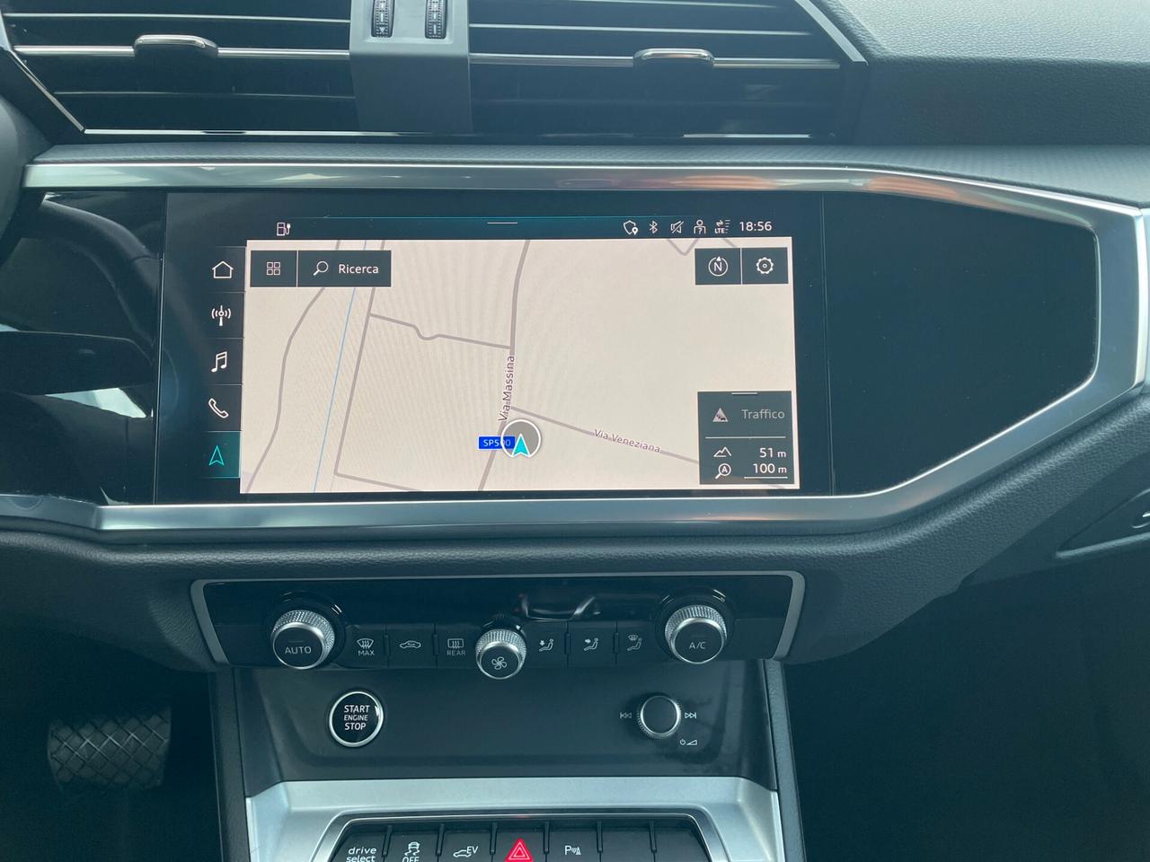 Audi Q3 45 TFSI e S tronic Business