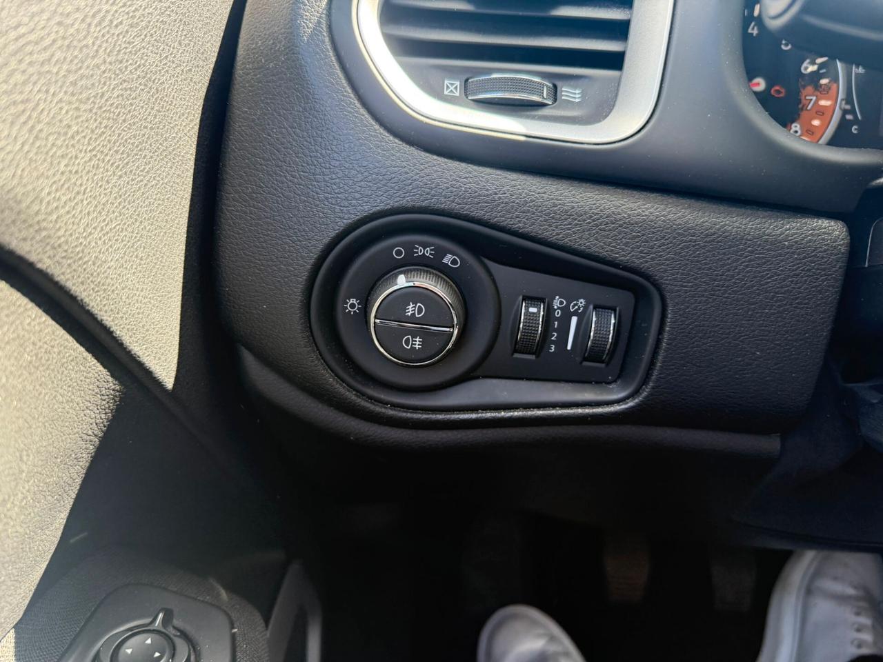 Jeep Renegade 1.6 E-TorQ EVO Sport