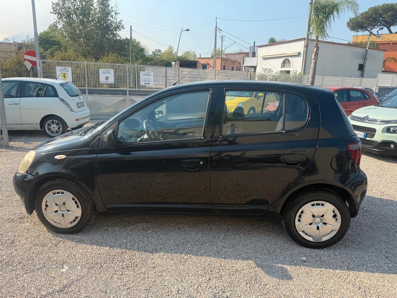 Toyota Yaris 1.3i 16V cat 5 porte Luna