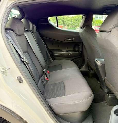 Toyota C-HR 1.8h Business e-cvt