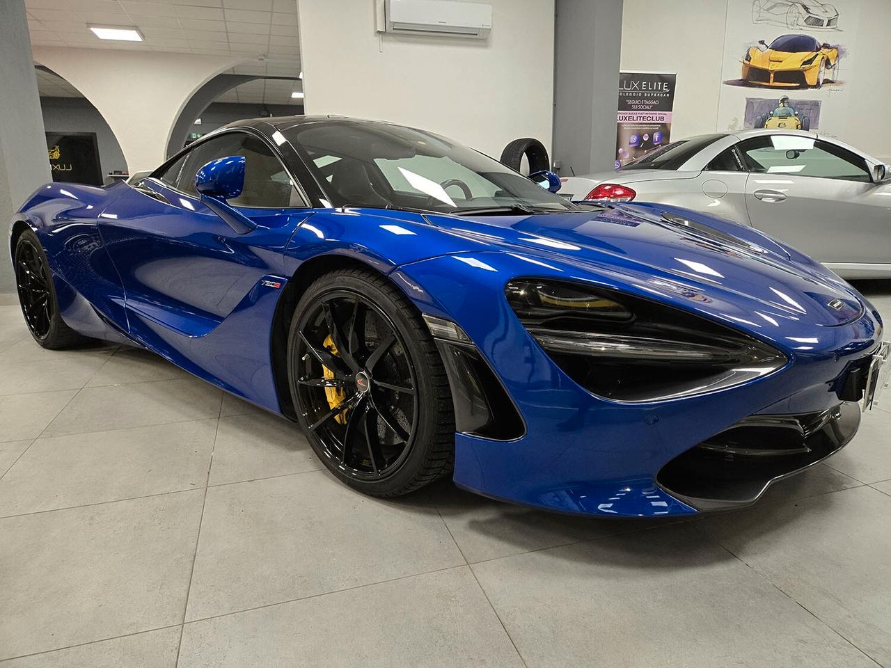 Mclaren 720S IVA ESPOSTA INCLUSA -SERVICE -BURTON BLUE -SCARICO