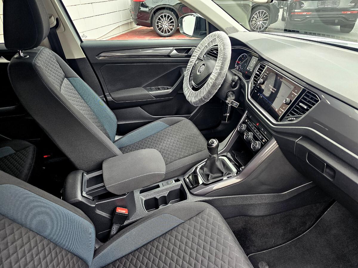 Volkswagen T-Roc 1.6 TDI SCR Business BlueMotion Tech. IQ LIGHT