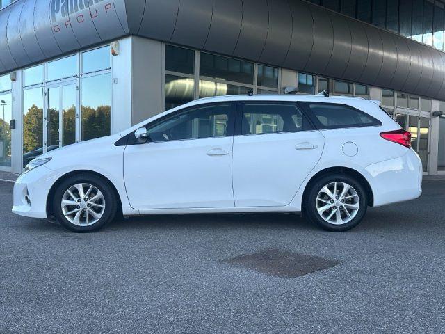 TOYOTA Auris Touring Sports 1.4 D-4D Lounge