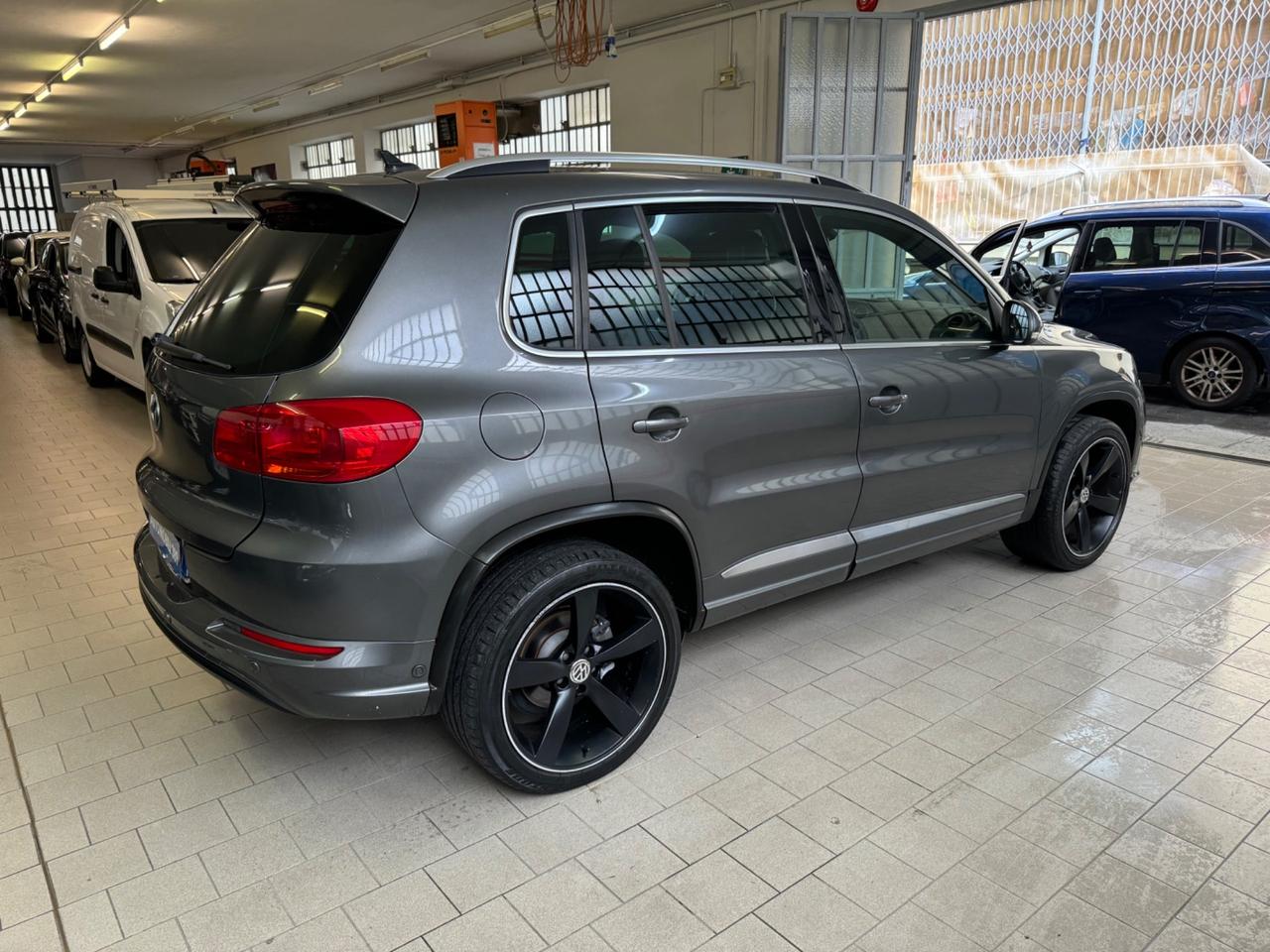 Volkswagen Tiguan 2.0 TDI 177 CV 4MOTION DSG R-Line BlueMotion Tech.