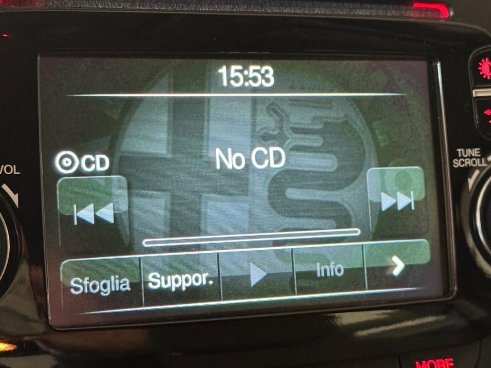 Alfa Romeo Giulietta 1.6 jtdm Exclusive Led Touch 17" Neopat