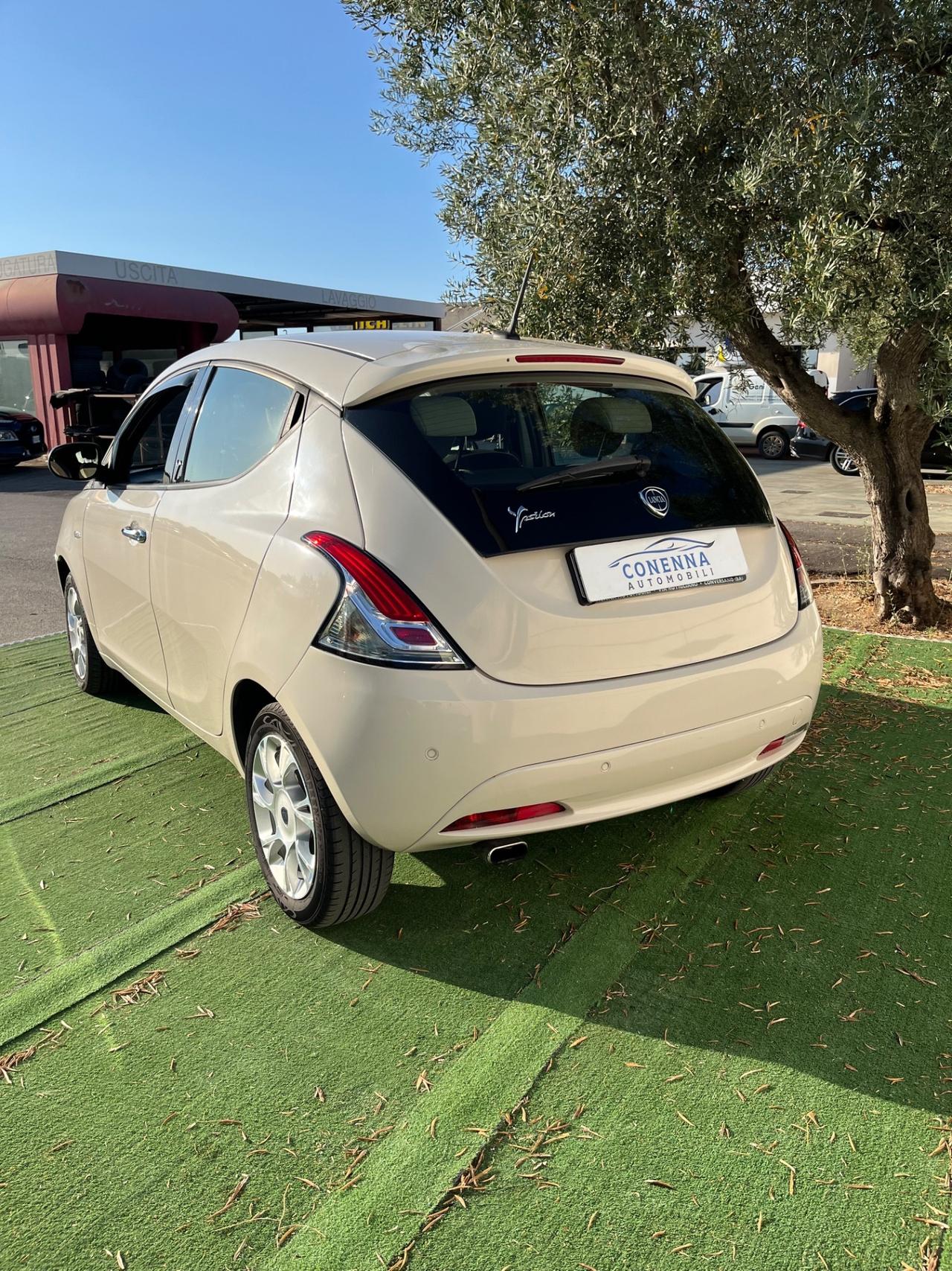 Lancia Ypsilon 0.9 TwinAir 85 CV DFN Platinum - GPL