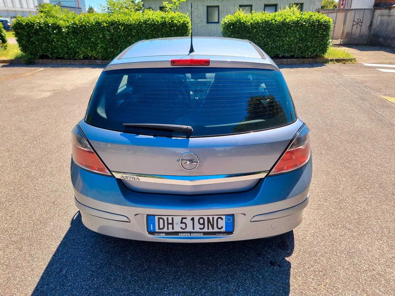 Opel Astra 1.4 16V ADATTA A NEOPATENTATI