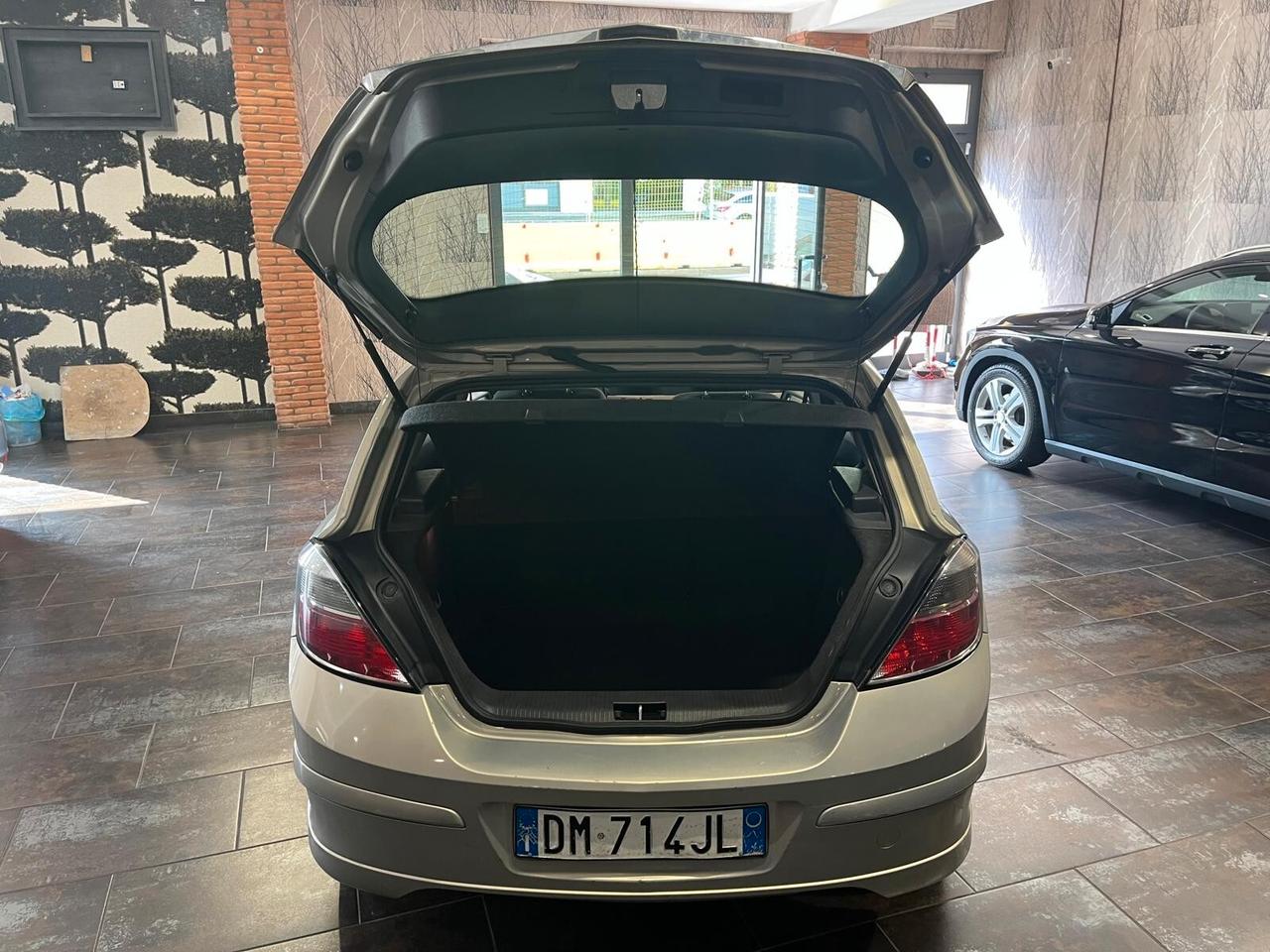 Opel Astra 1.6 16V VVT 5 porte Enjoy