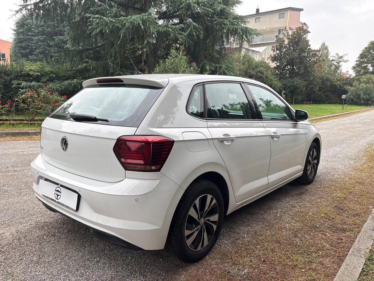Volkswagen Polo 5p 1.0 mpi Comfortline 75cv E6 Manuale