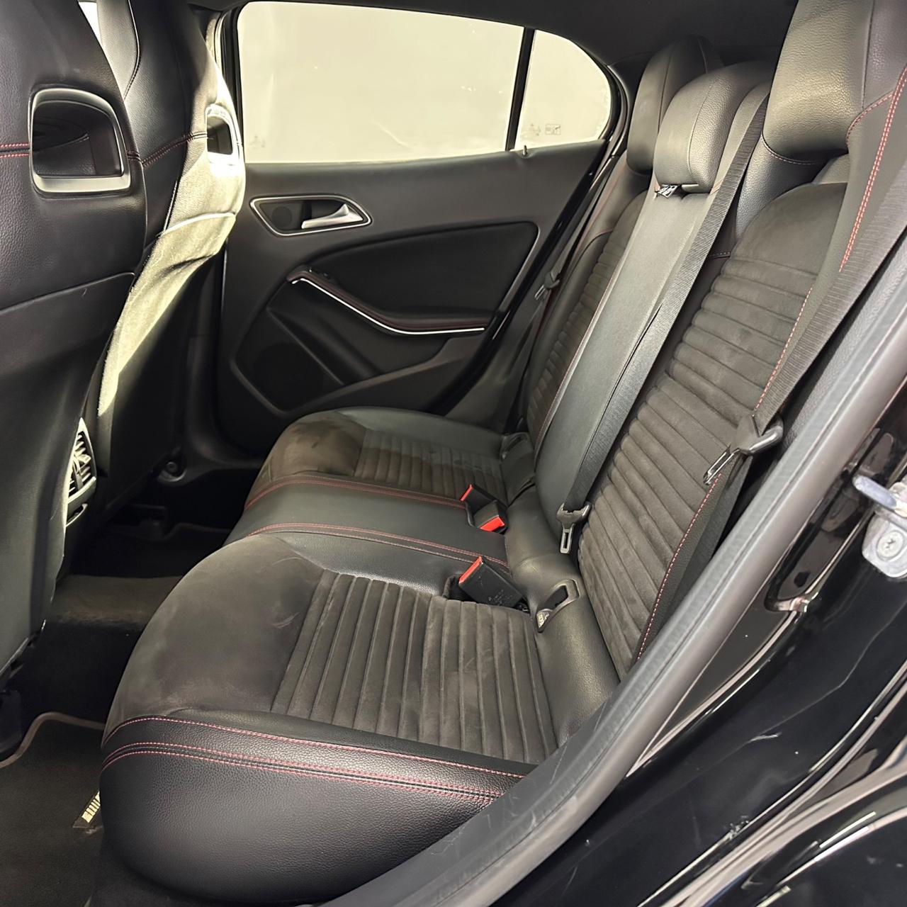 Mercedes-benz GLA 220 d AMG PREMIUM Night Edition