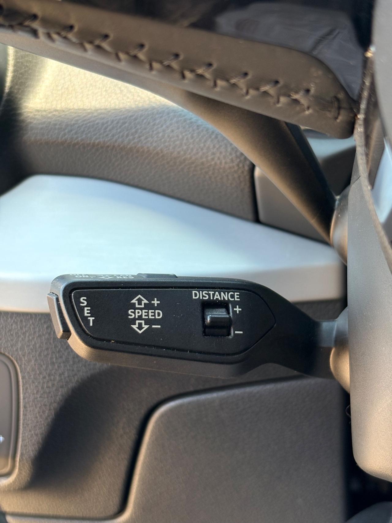 Audi Q2 35 TDI S tronic Admired