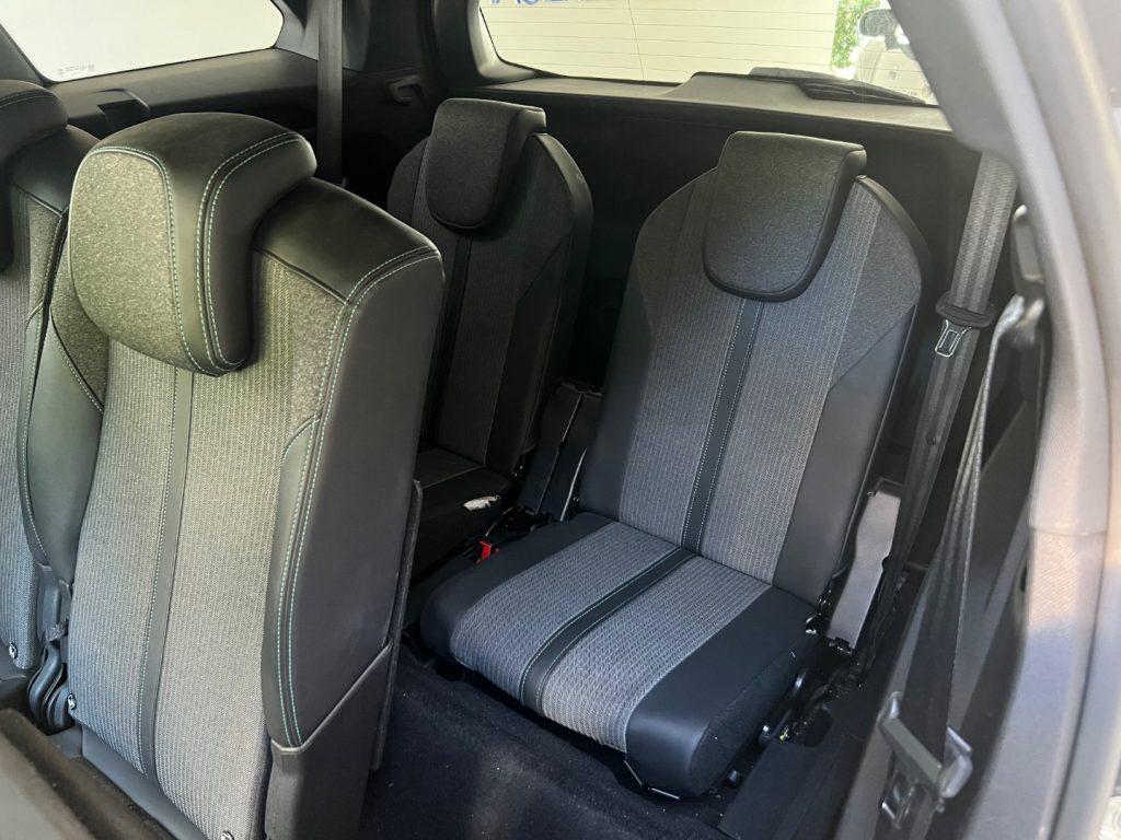 Peugeot 5008 BlueHDi 130 S&S EAT8 Allure Pack da€259,00 mensili