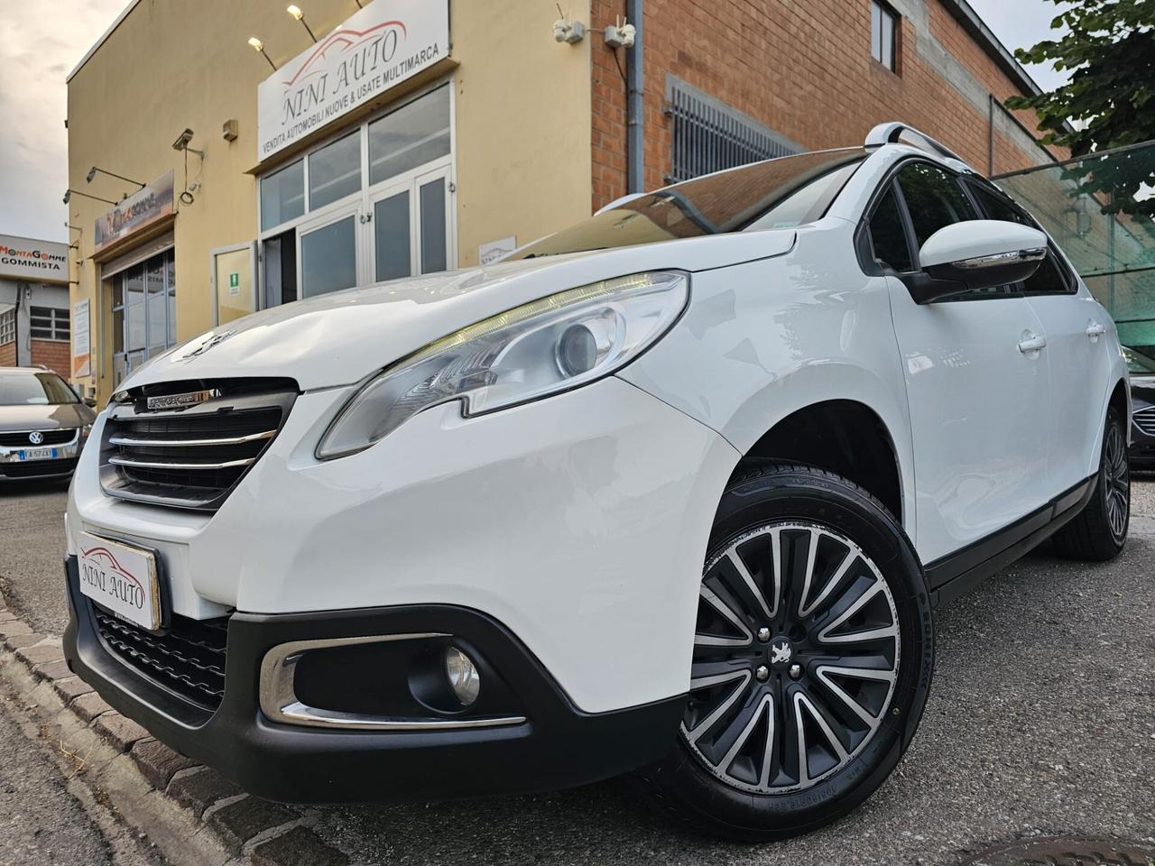 Peugeot 2008 1.4 HDi 68cv Access*Navi*Xeno*Euro5*Neopatentati